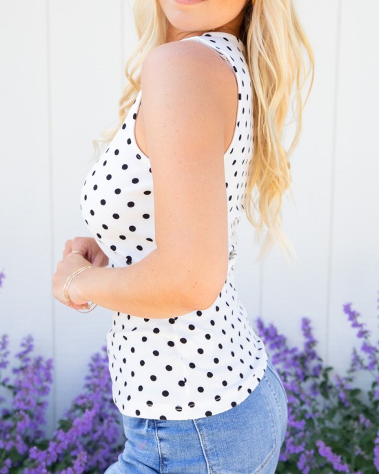 Black dot white vest