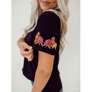 Rose embroidered black T-shirt